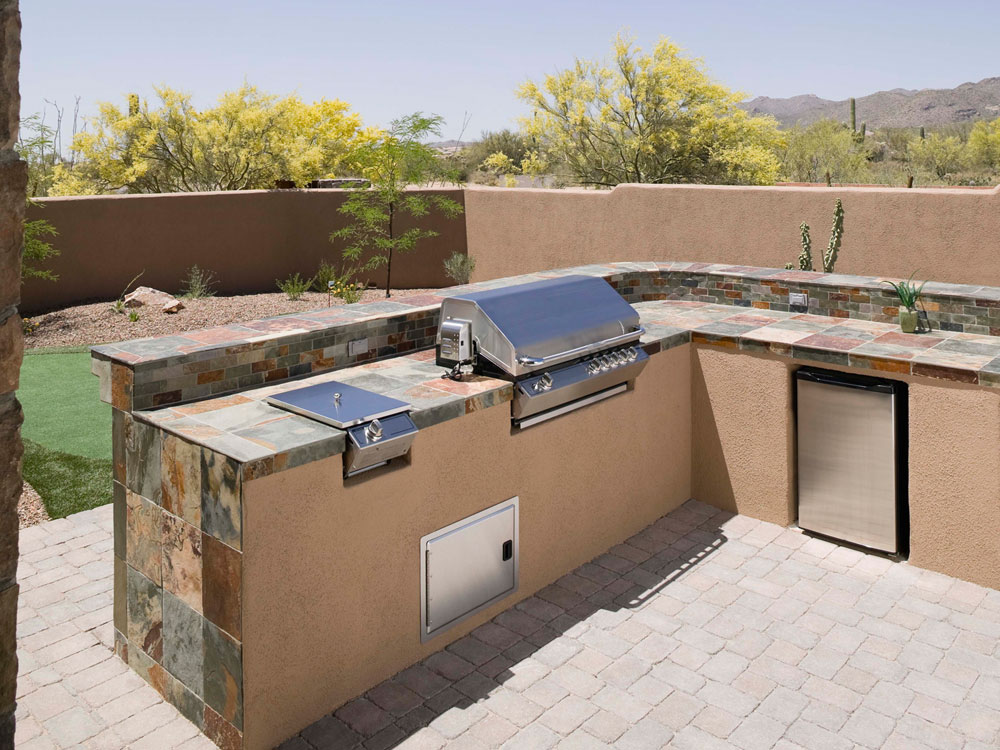Outdoor Kitchen